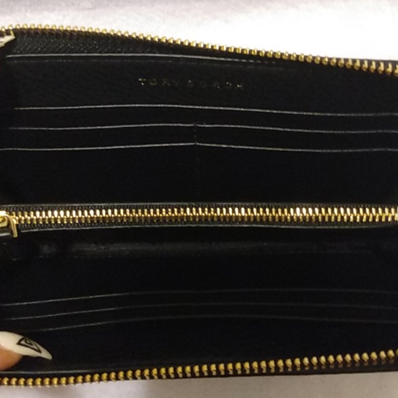 Tory Burch Black Wallet - Picture 5 of 7